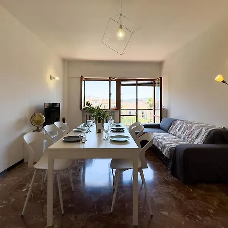10 Seats Wi-fi 3 Bedrooms 2 Bathrooms Near The Sea * San Benedetto del Tronto