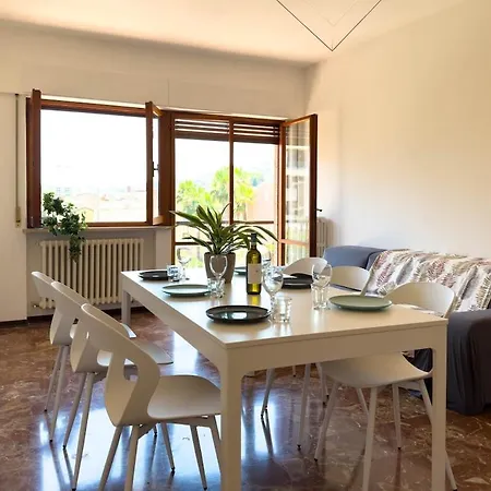 Appartement 11 Seats Wi-fi 3 Bedrooms 2 Bathrooms Near The Sea San Benedetto del Tronto