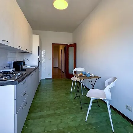 アパート 11 Seats Wi-fi 3 Bedrooms 2 Bathrooms Near The Sea *