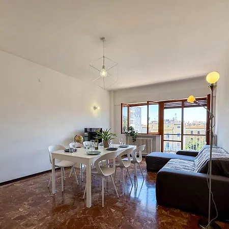10 Seats Wi-fi 3 Bedrooms 2 Bathrooms Near The Sea